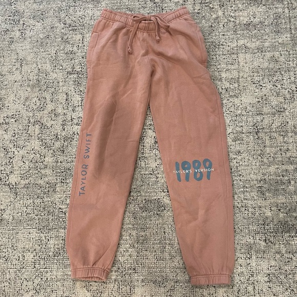 Taylor Swift Sweatpants Taylor Swift Merch 1989 Taylors Version Pink Jogger XS - Picture 2 of 8